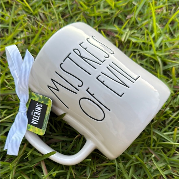 Rae Dunn Other - RAE DUNN Disney Villians Mug